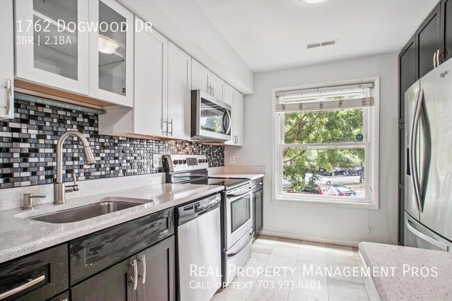 Photo - 1762 Dogwood Dr