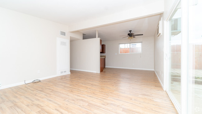 Building Photo - 9227 Heatherdale St Rental