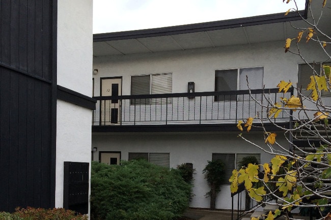 Photo - 1130 Union Ave Apartments Unit #10