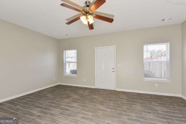 Photo - 6332 Ellenwood Dr