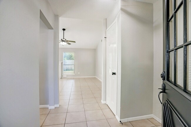 Photo - 5106 Spring Cir Dr