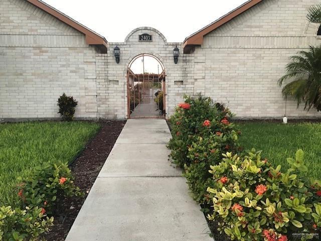 Building Photo - 15 West Dr Unit 1