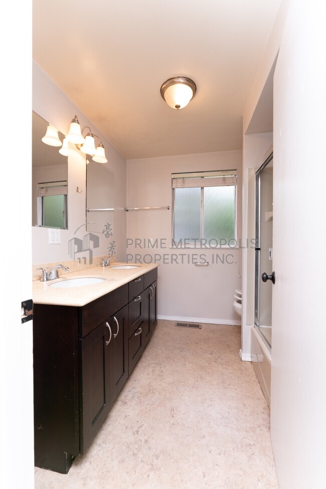 Photo - 28 21st Pl