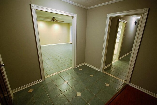 Photo - 986 Chamboard Ln