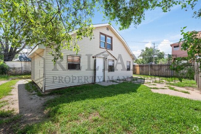 Building Photo - 1146 S Pattie St Rental