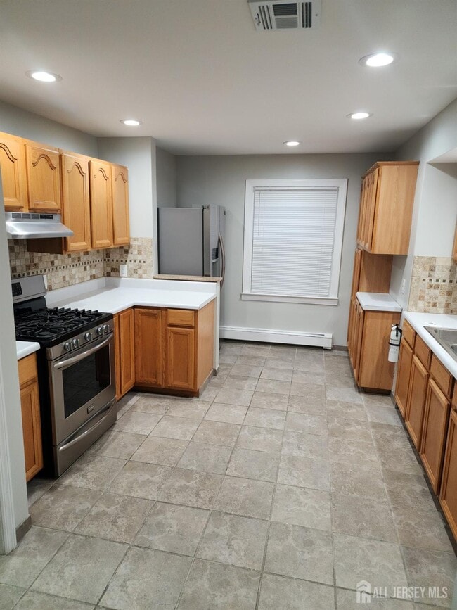 Building Photo - 205 Tompkins Ave Rental