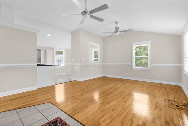 Photo - 2217 Doris Dr