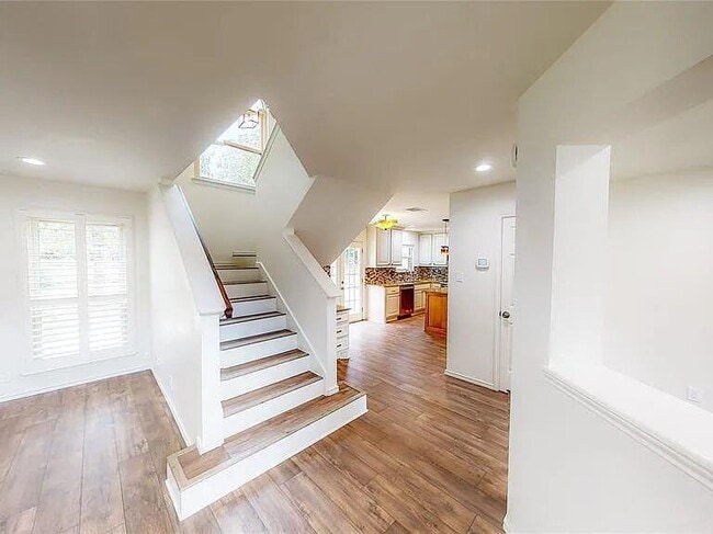 Photo - 1101 Timber Trail