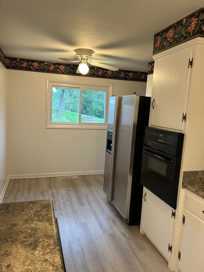 Photo - 1302 Lyndale Dr