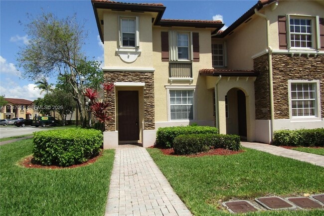 Building Photo - 1485 NE 33rd Rd Unit 101-1