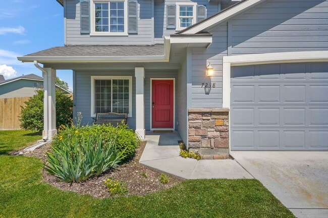 Photo - 4bd/2.5ba South Boise Home w/3-Car Garage!