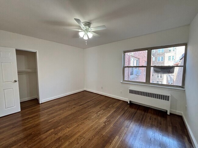 Bedroom - 1711 T St NW