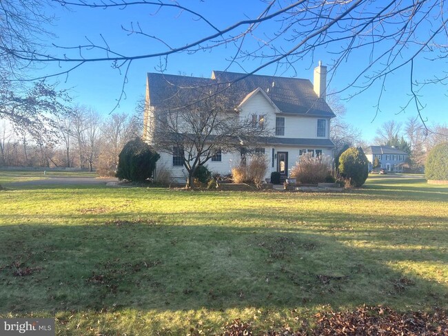 Building Photo - 697 Wimbledon Ln