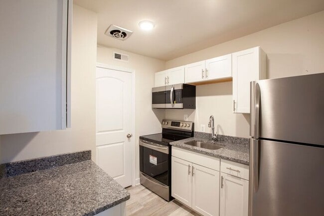 Photo - 1000 Monticello Rd Unit # 107