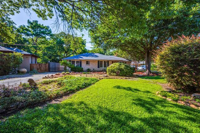 Photo - 2129 Elmwood Blvd