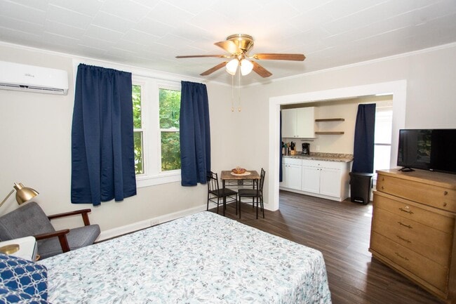 Photo - 111 Summit St