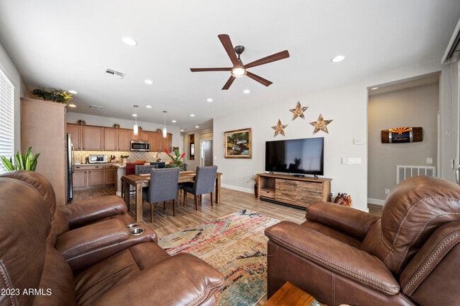 Photo - 3710 Goldmine Cyn Wy