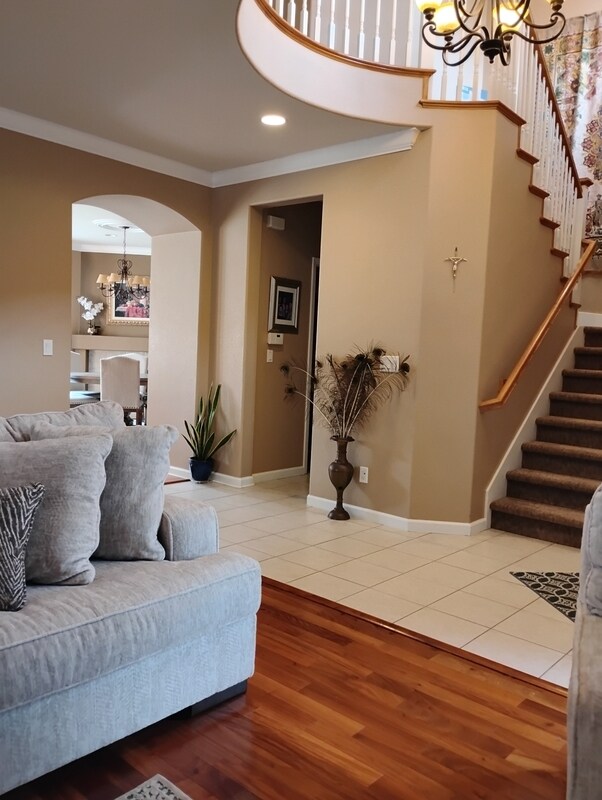 Photo - 1122 Mitchell Ln