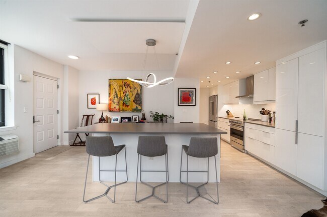 Photo - 2 Constitution Ct Unidad 103 Rental