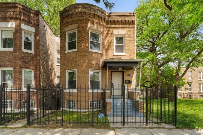 Building Photo - 6349 S St Lawrence Ave Rental