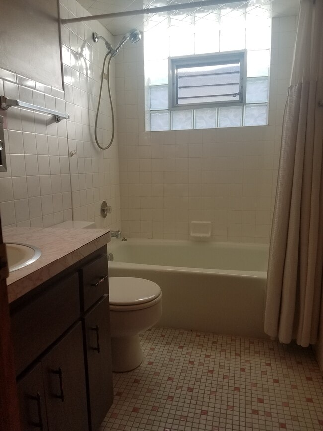 Photo - 6042 S Kolmar Ave Unit 2