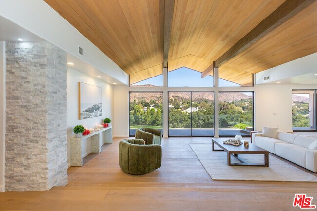 5109 Lakeview Canyon Rd