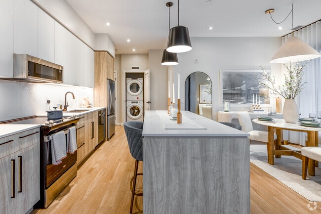 2BR + Den, 2BA - 936SF - Cuisine/Den - Camby - 140 & 150 Hollywood Court