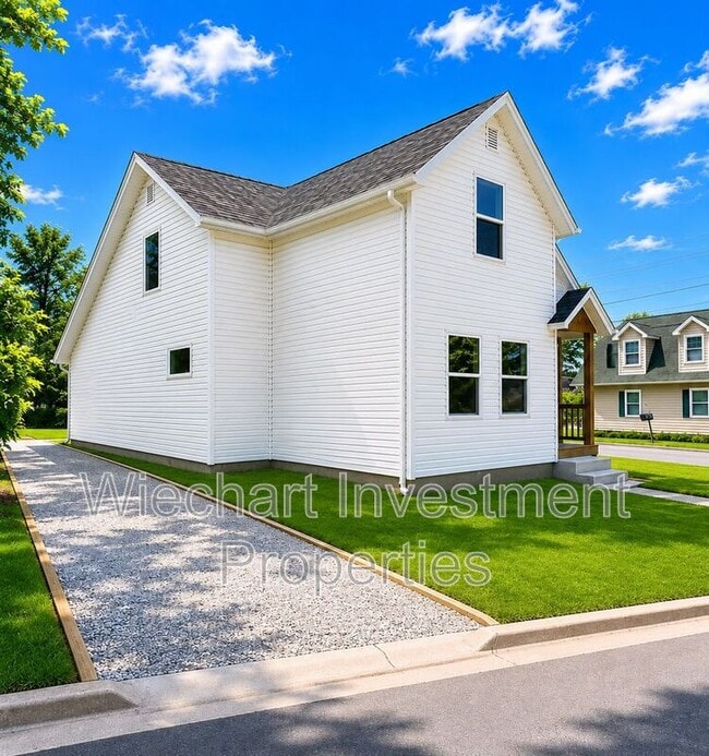 Photo - 725 W Williams Ave