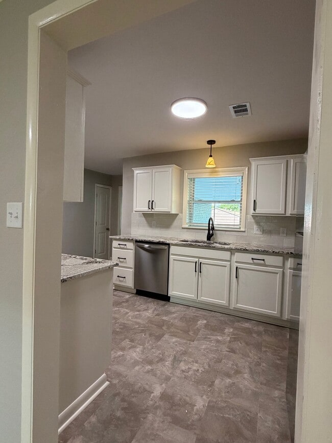 Photo - 211 Mason St