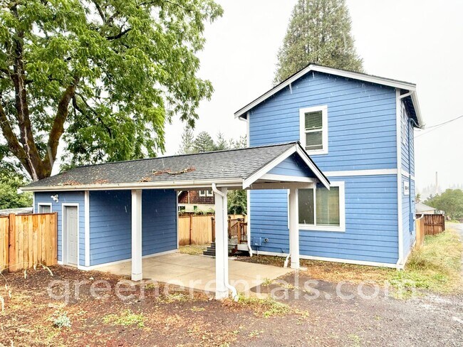 526-1/2 S Main St