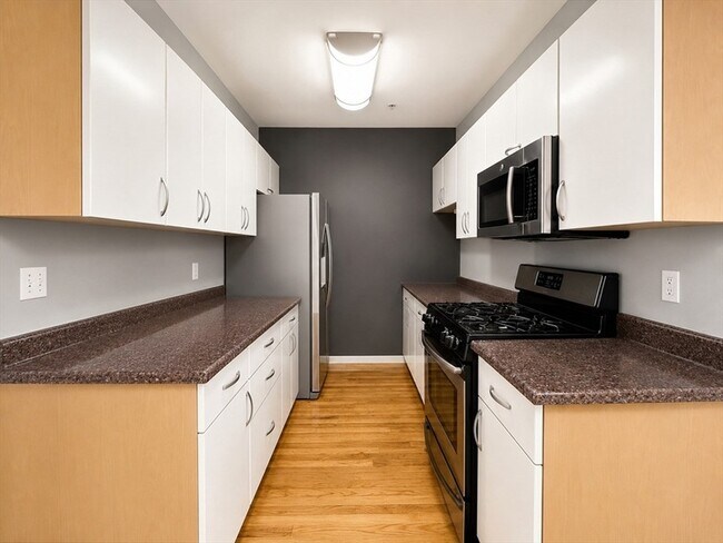 1304-1312 Commonwealth Avenue Unit 6
