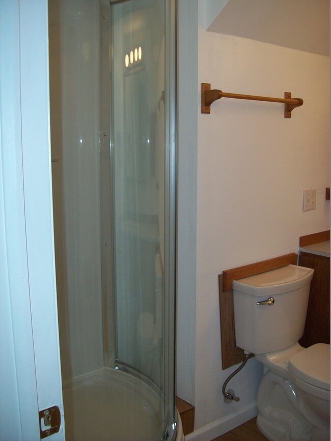 Photo - Charming 1 Bed / 1 Bath Basement Apartment in Columbia Falls