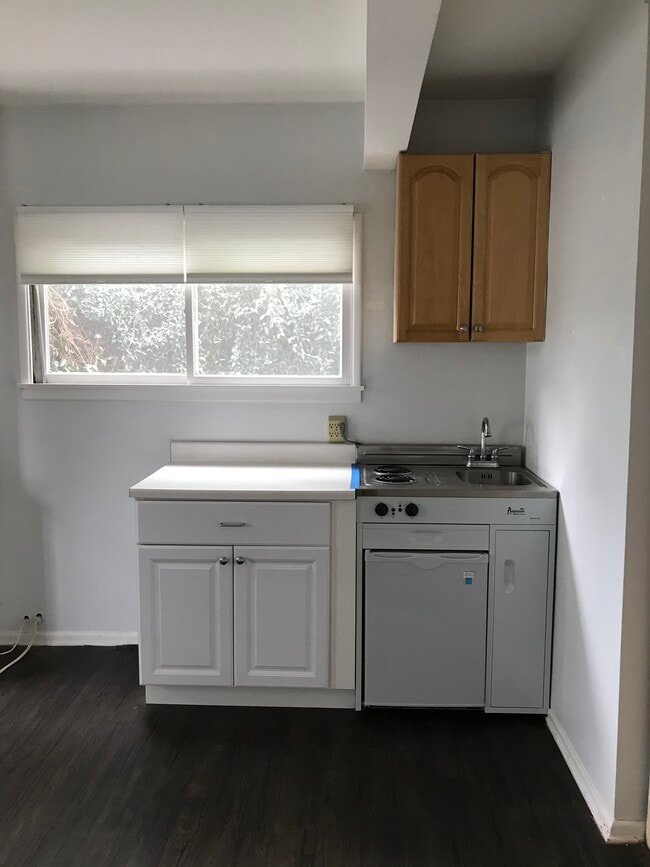 #A Studio Kitchenette view 1 - 1254 14th St Unit A