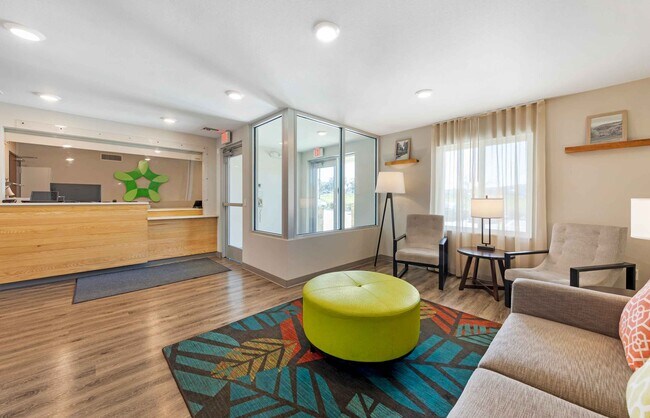 Furnished Studio-Redlands