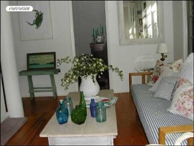 Photo - 25 Cove Rd N Casa