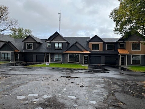 Photo - 205 Short St