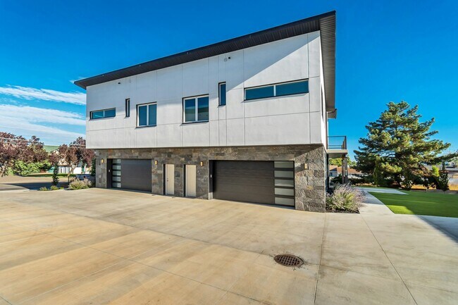 Photo - 7033 S 300 E