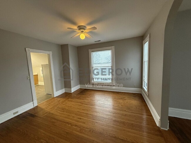 Photo - 725 Prospect Ave SE