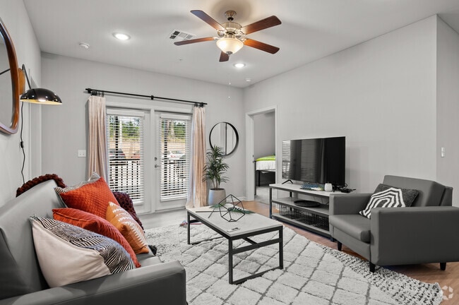 3BR, 3BA - 1,344SF