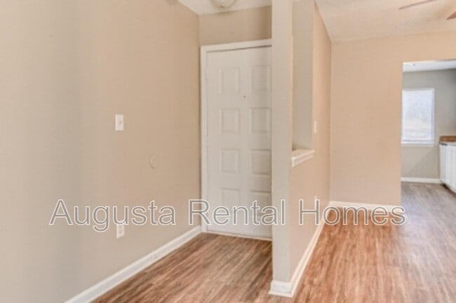 Photo - 2822 Thomas Ln