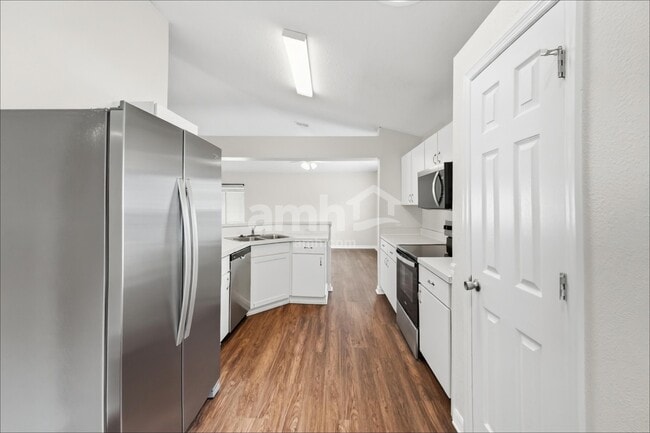 337 Grand Royal Cir