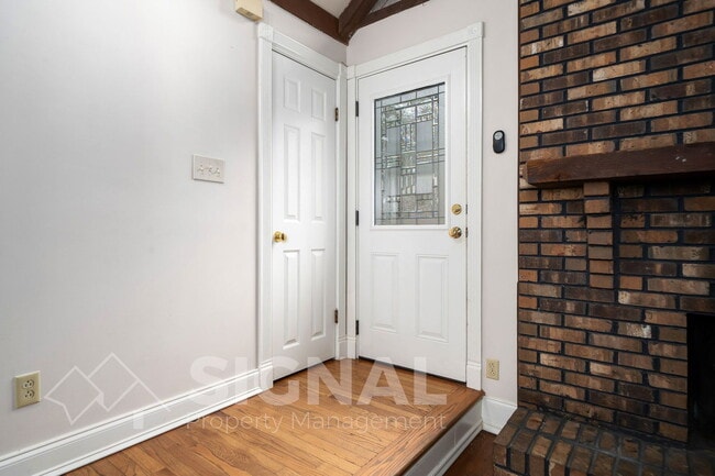 Photo - 2817 Altadena S Way