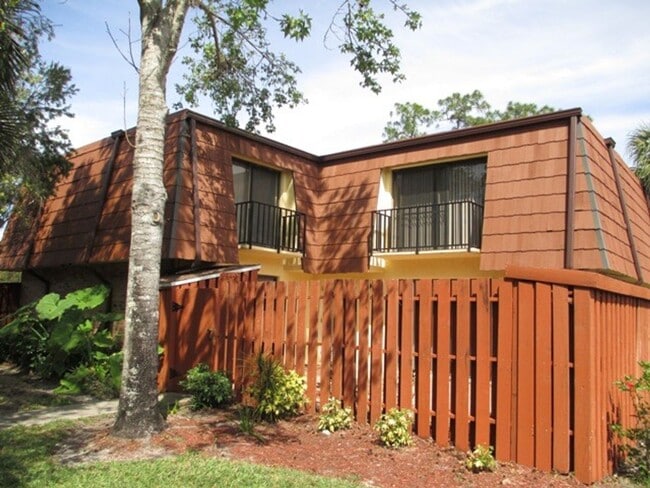 Building Photo - Parkwoods 12364-2 Unit 12364 Woodrose Court, 2 Rental