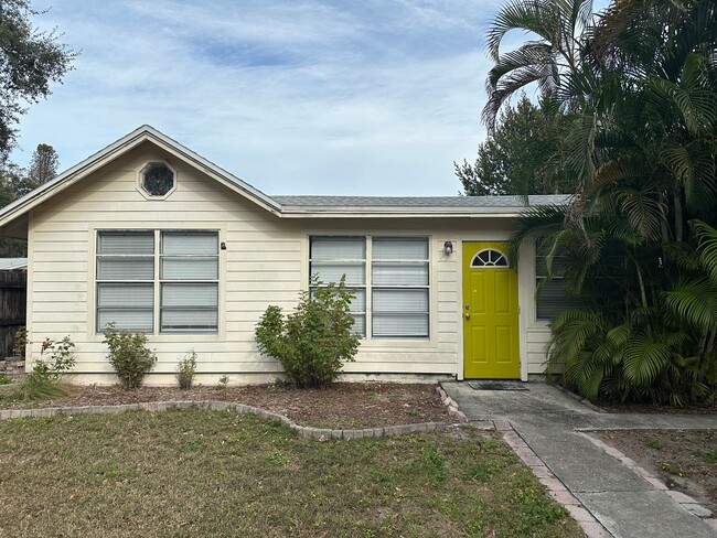 Seaside Retreat: Charming 2-Bed Home Near ... - Seaside Retreat: Charming 2-Bed Home Near ...