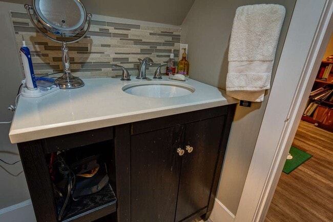 Photo - 41 Charlton Av W Unité 2-Bed Plus Den