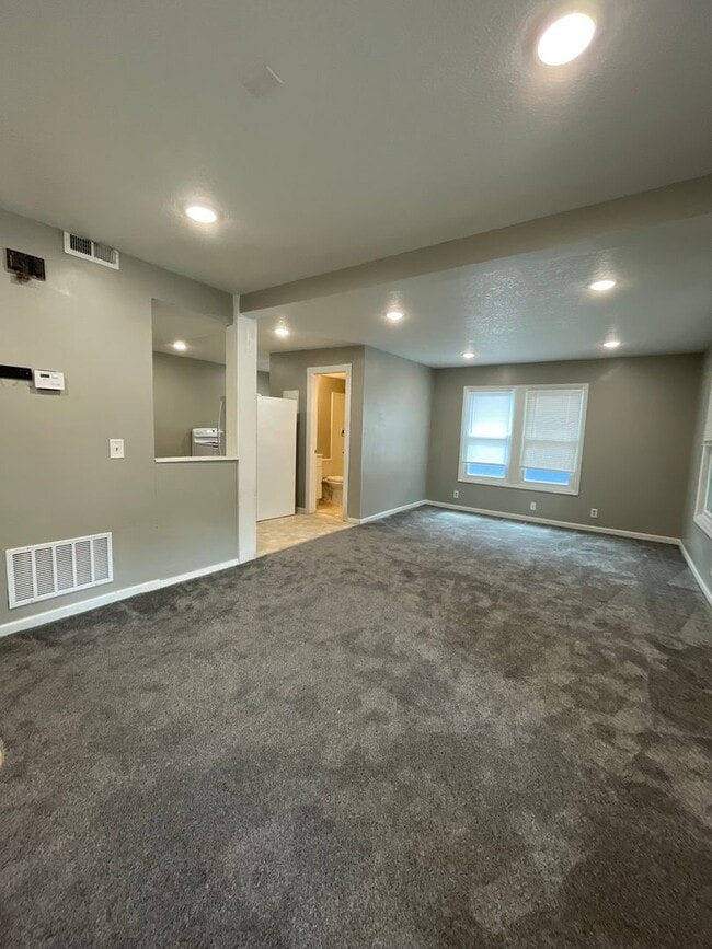 816 Congress St Unit 3