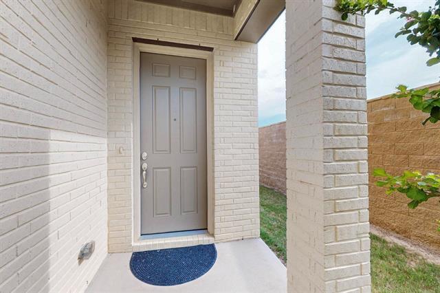 Photo - 1077 Maverick Dr