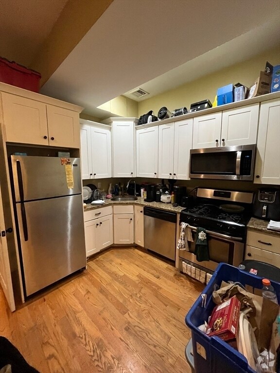 Building Photo - 178 I St Rental