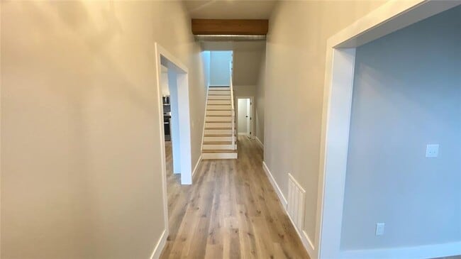 Photo - Remodeled 5 bedroom home in Mcloud!