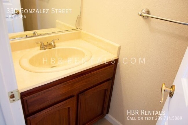 Photo - 330 Gonzalez St